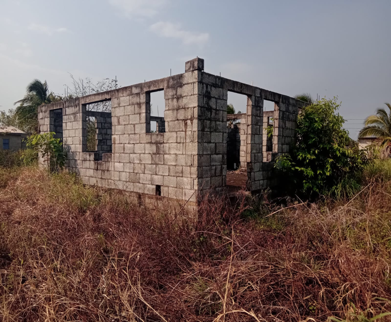 895.267 Sq. Meters of land on the Burrell Boom/Hattieville Road in Old Hattieville Village, Belize District